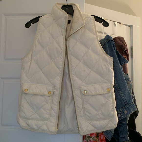 J. Crew Jackets & Blazers - J. Crew cream quilted vest